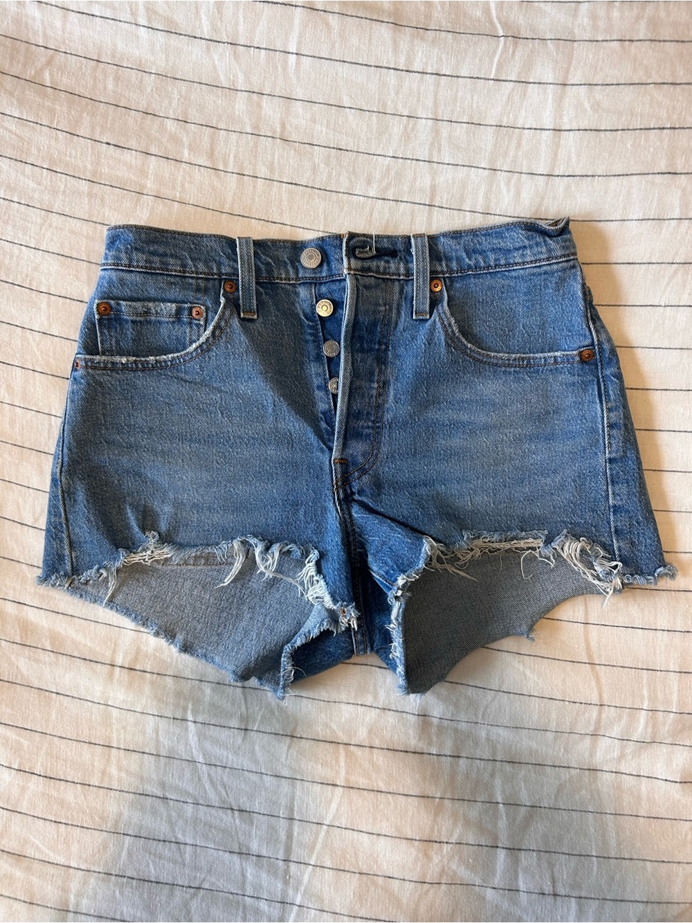 Levi's 501 Shorts - Medium Blue